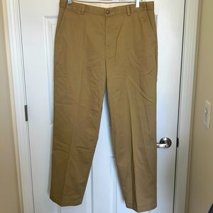 Men’s L.L. Bean khaki twill pants comfort waist 38x32 like new! High quality
